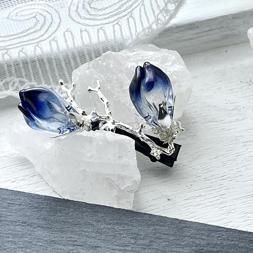 ꫛꫀꪝ硝子の髪飾り★ポンポネグラス★ヘアゴム 「想像の花」blue大きめサイズ ꫛꫀꪝ硝子の髪飾り☆ポンポネグラス☆ヘアゴム 「想像の花