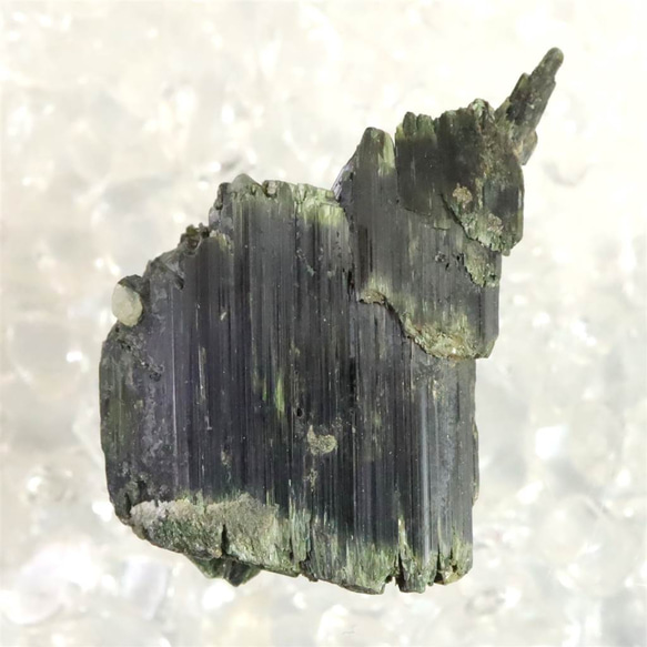 ザギマウンテン産 エジリン輝石 4.5g #32213 天然石 榎本通商 通販