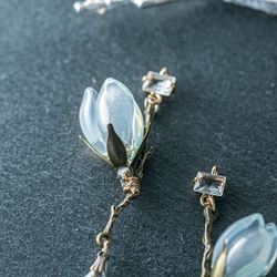 硝子木蓮の一輪耳飾り（白オパール・赤紫、その他） 6枚目の画像