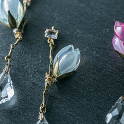 硝子木蓮の一輪耳飾り（白オパール・赤紫、その他） 5枚目の画像