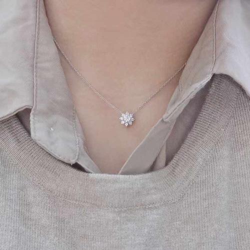 ダイヤモンドネックレス k18 新品 ネックレス・ペンダント Aurora  