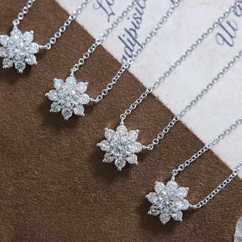 ダイヤモンドネックレス k18 新品 ネックレス・ペンダント Aurora  