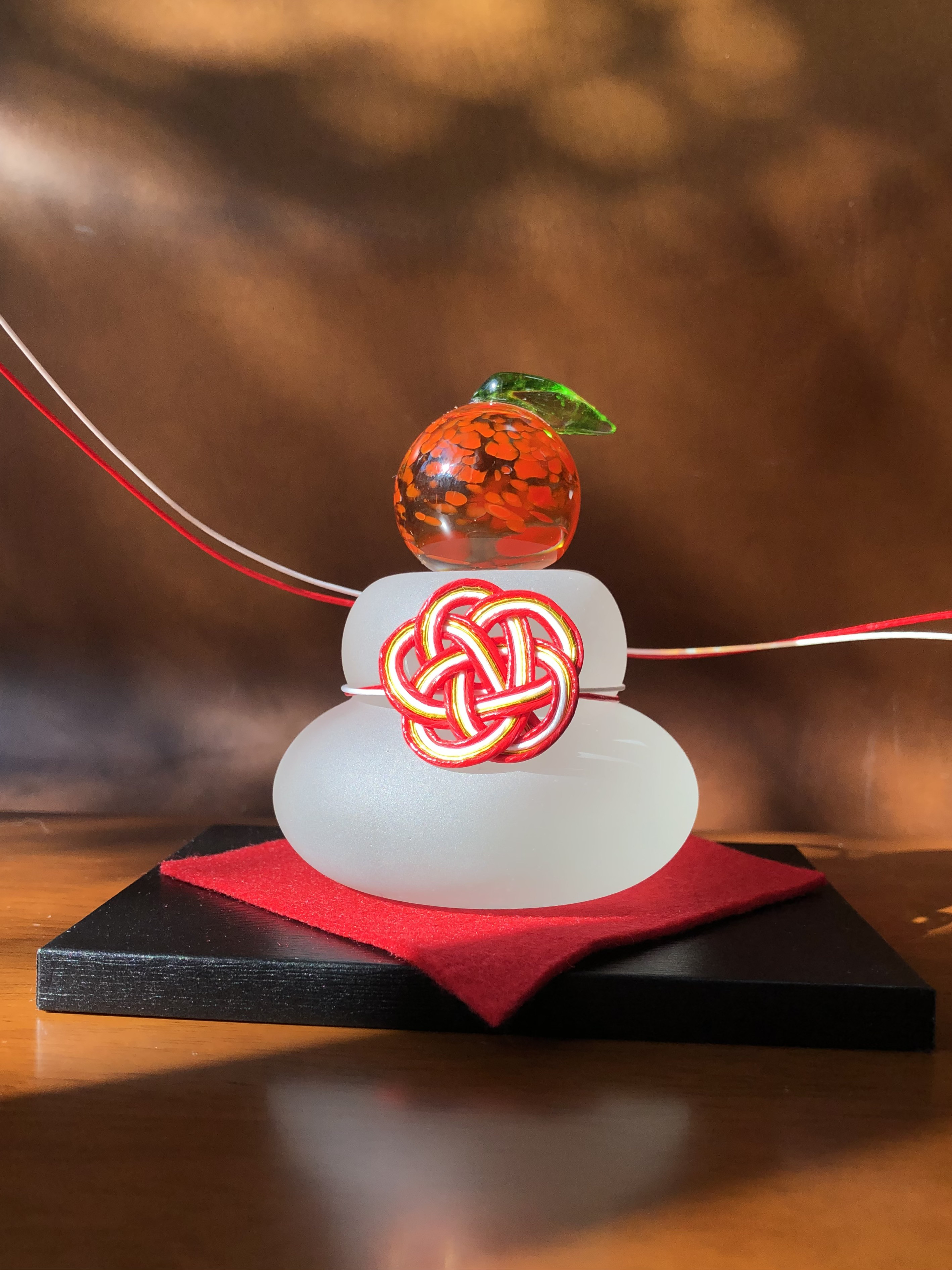 超早割お正月2026】 ガラスの鏡餅 みかんセパレート 水引き付き 鏡餅