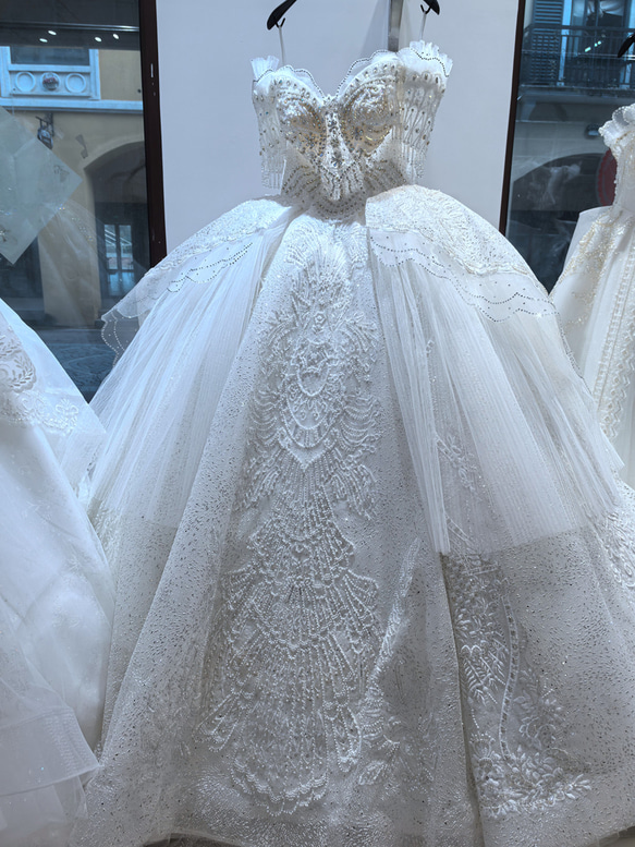 高級感 結婚式プリンセスライン ウエディングドレス キラキラ
