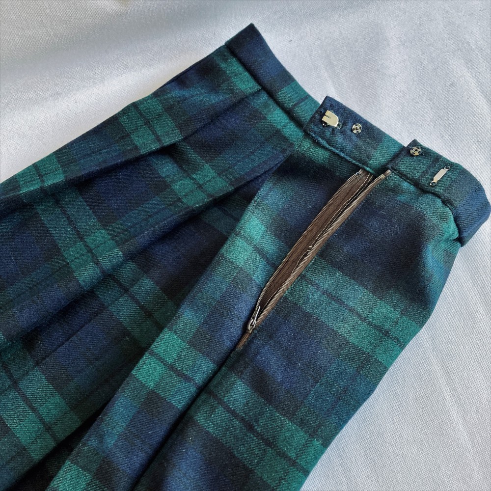 ウールのソフトプリーツスカート　ブラックウォッチ　サイズは指定できます