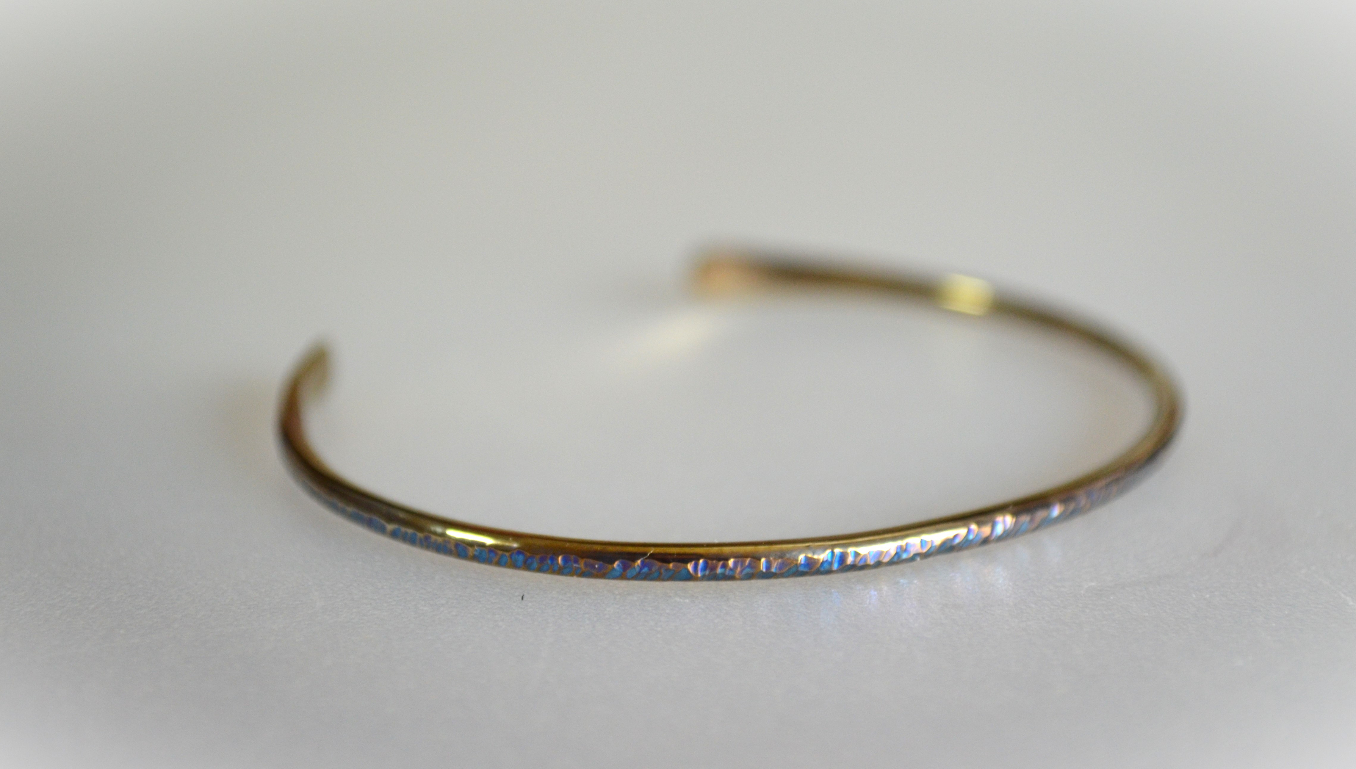 Titanium bangle・チタンバングル=ゴールド&B=楕円形４８ｍｍ
