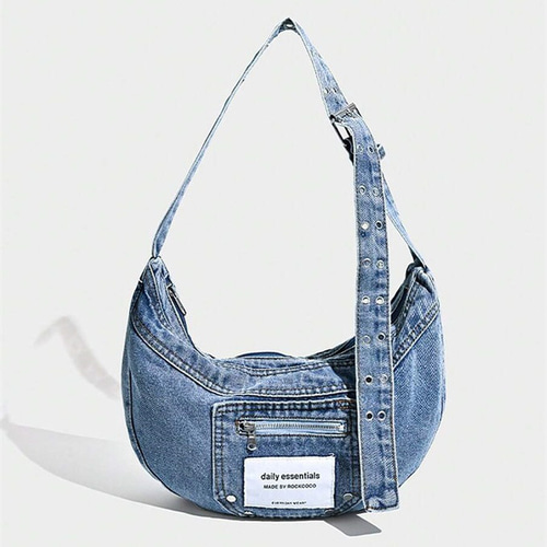 MOONデニムリメイクバッグ（L）No.766☆ショルダーバッグ MOONデニムリメイクバッグ（L）No.766☆ショルダーバッグ MOON