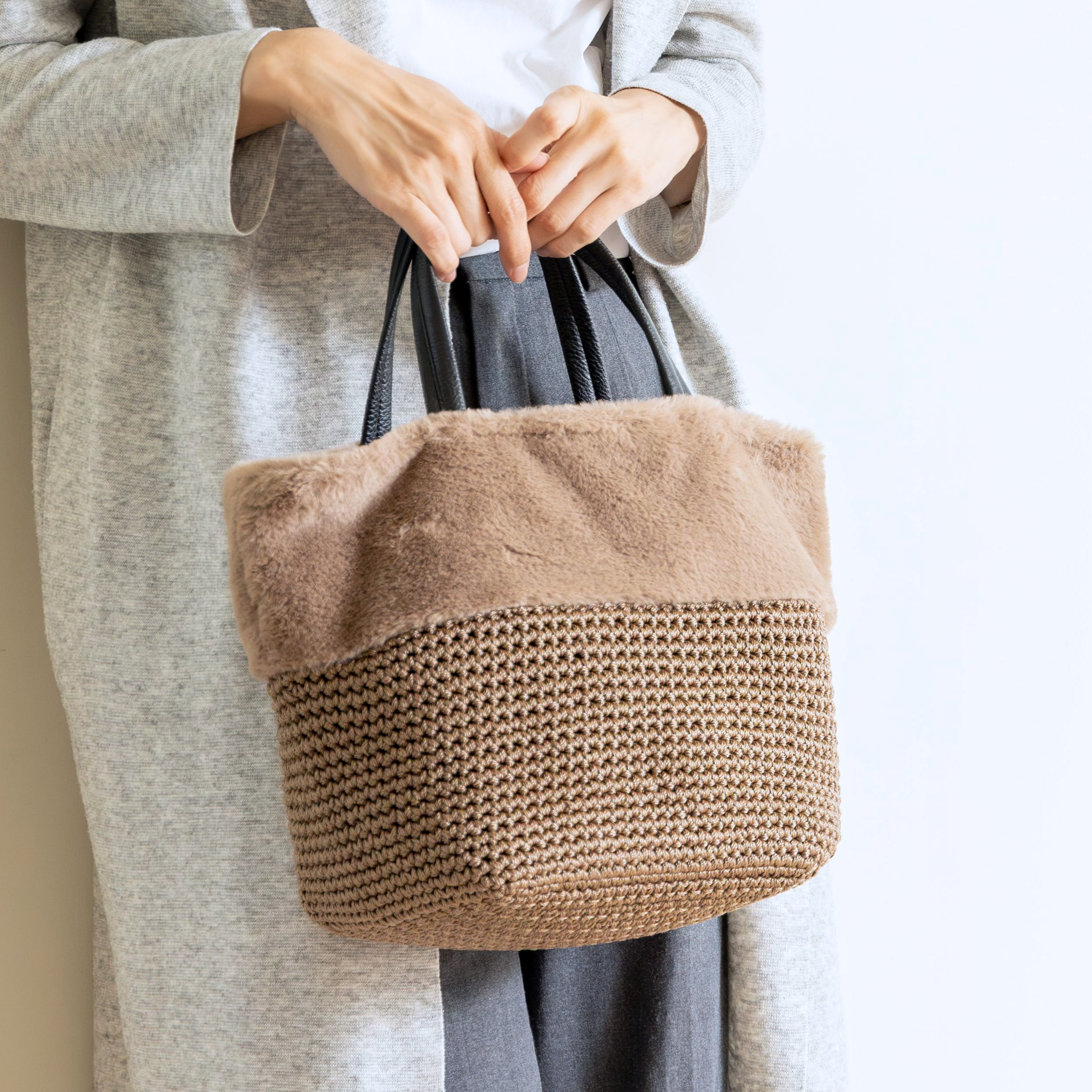 ファーバッグ ニットバッグ 大人かわいい トートバッグ ちょうどいいサイズ感 301-23