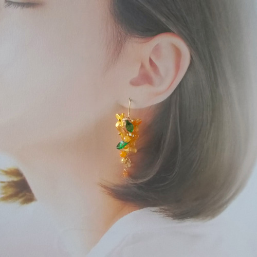 金木犀（キンモクセイ）のピアス・イヤリング シルキーオレンジ ピアス