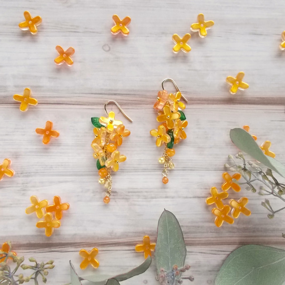 金木犀（キンモクセイ）のピアス・イヤリング シルキーオレンジ ピアス