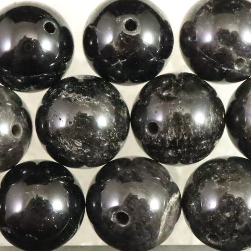 山梨県黒平水晶（草入り黒水晶） ビーズ 12mm（粒売り）/YKK ビーズ