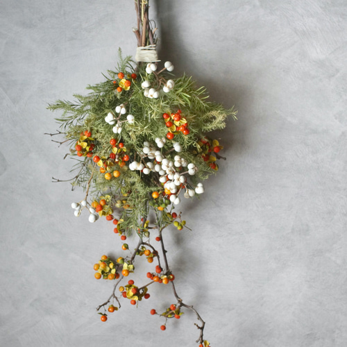 ツルウメモドキとナンキンハゼのスワッグ 長さ55cm ドライフラワー 秋