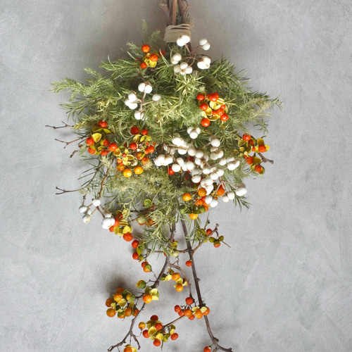 縦長ガーランド　縦長スワッグ 三彩コスモスの縦長ガーランドスワッグ | el flowers online shop