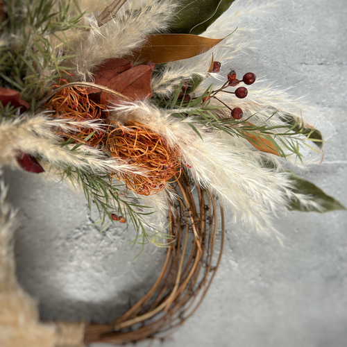 パンパスグラスリース コスモスパンパスグラスのホワイトムーンリース 直径約18cm