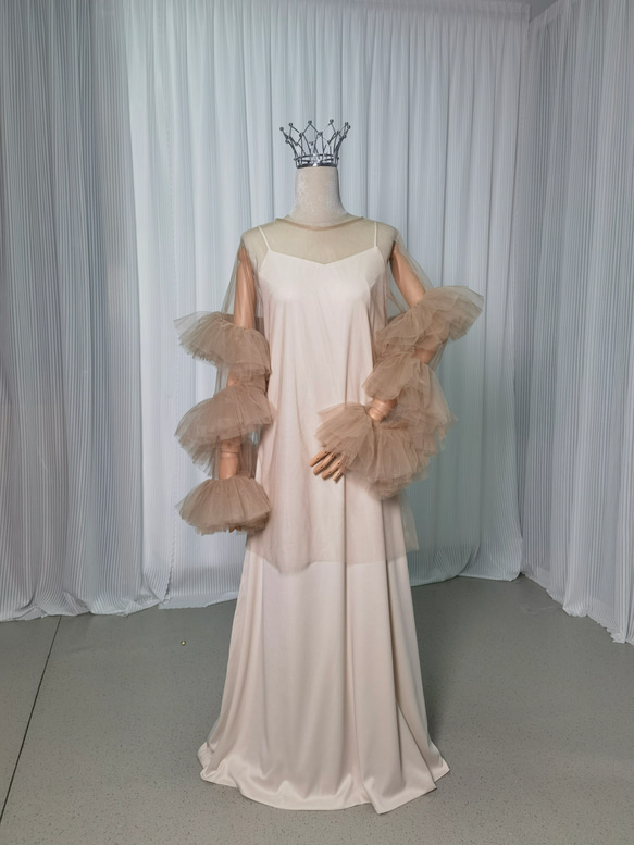 送料無料！ウェディングドレス ベージュ ロングスリーブ 前撮り 抜群の  