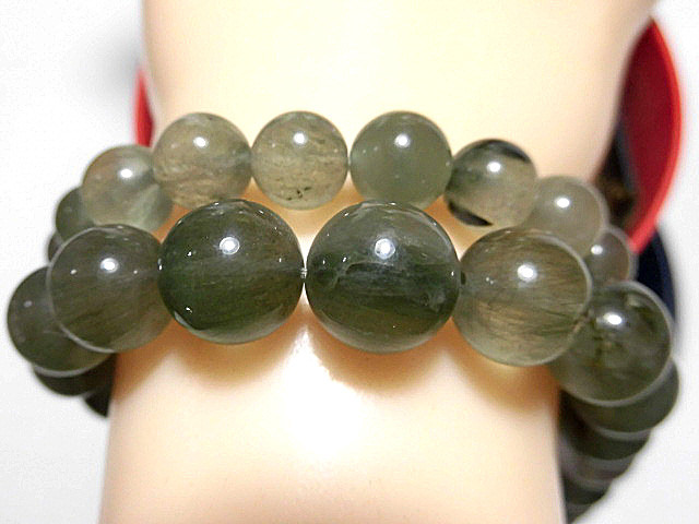 天然石 グリーンルチルクォーツ7.3mm〜11.6mm玉ネックレス 　　240101927