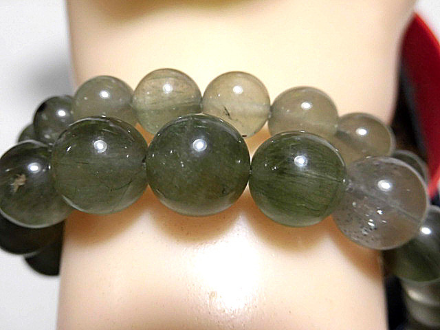 天然石 グリーンルチルクォーツ7.3mm〜11.6mm玉ネックレス 　　240101927