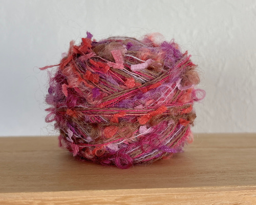 引き揃え毛糸玉*カラフルリボン、ループ× ブラウン、ピンク 毛糸