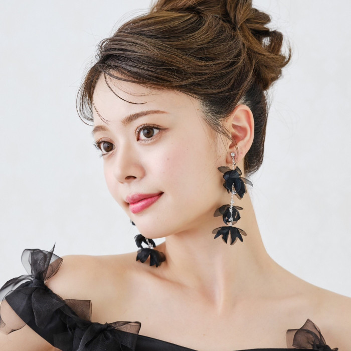 ME230ウェディングブラックピアス 花嫁　イヤリング　ブライダルイヤリング　結婚式　ウェディング 7,623円