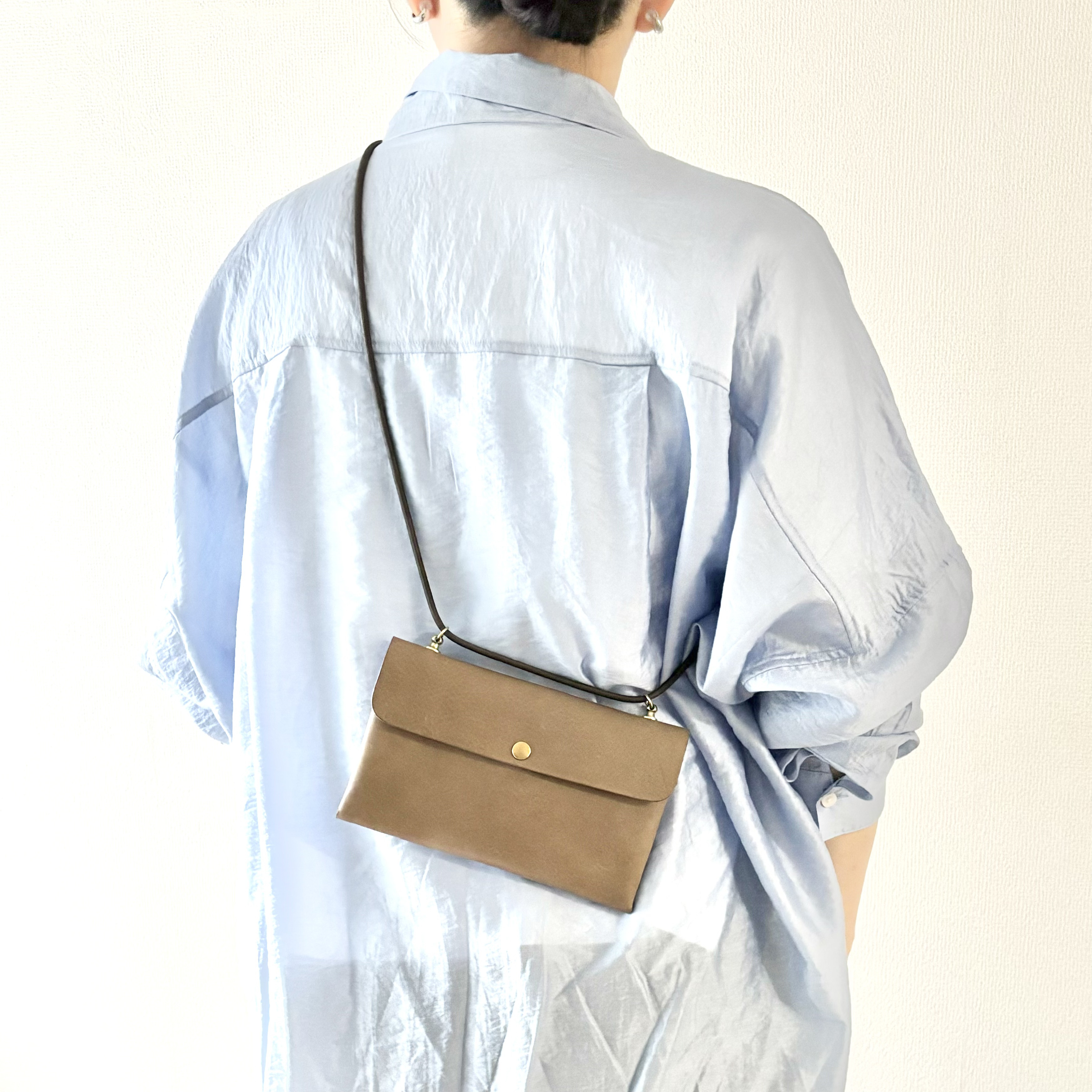 イタリアンレザーミニバッグ/スマホショルダー　トープ（在庫品）