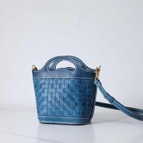 100%天然牛革職人の手作り品！！jegarden Mini Cross Bag _ 3色 新作】手作り牛革編みバッグ - バスケット型の可愛いデザイン