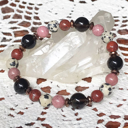 天然石ラブラドライトの九尾狐　ご購入前に在庫確認必要NO.091818 ラブラドライト 九尾の狐 貫通穴2ヵ所アリ 天然石 ポイント