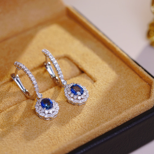 K18YGダイヤモンド／サファイアピアス