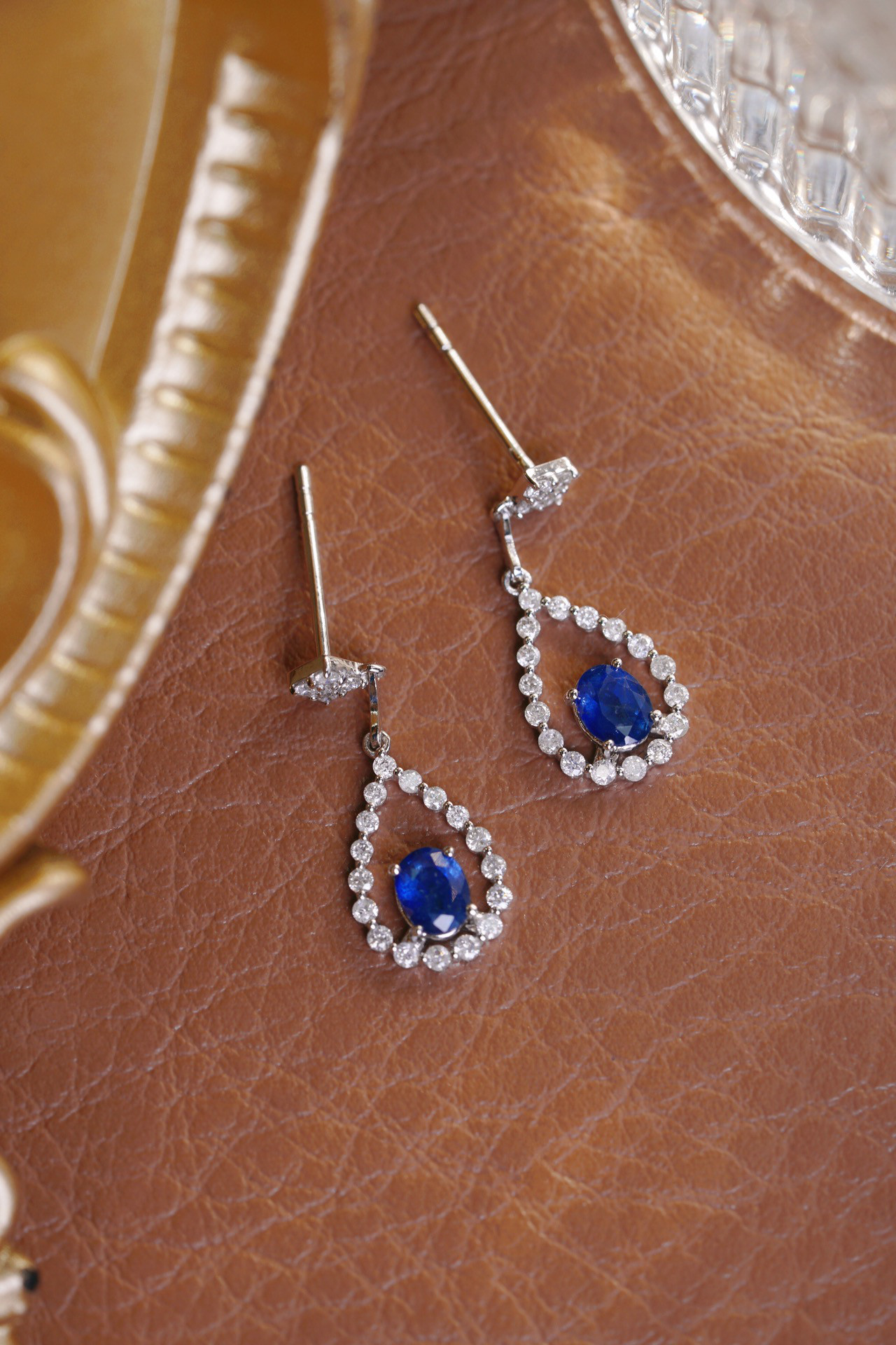 天然ダイヤモンド付きサファイアピアスk18