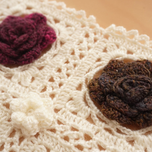 手編み立体バラのマルチカバー