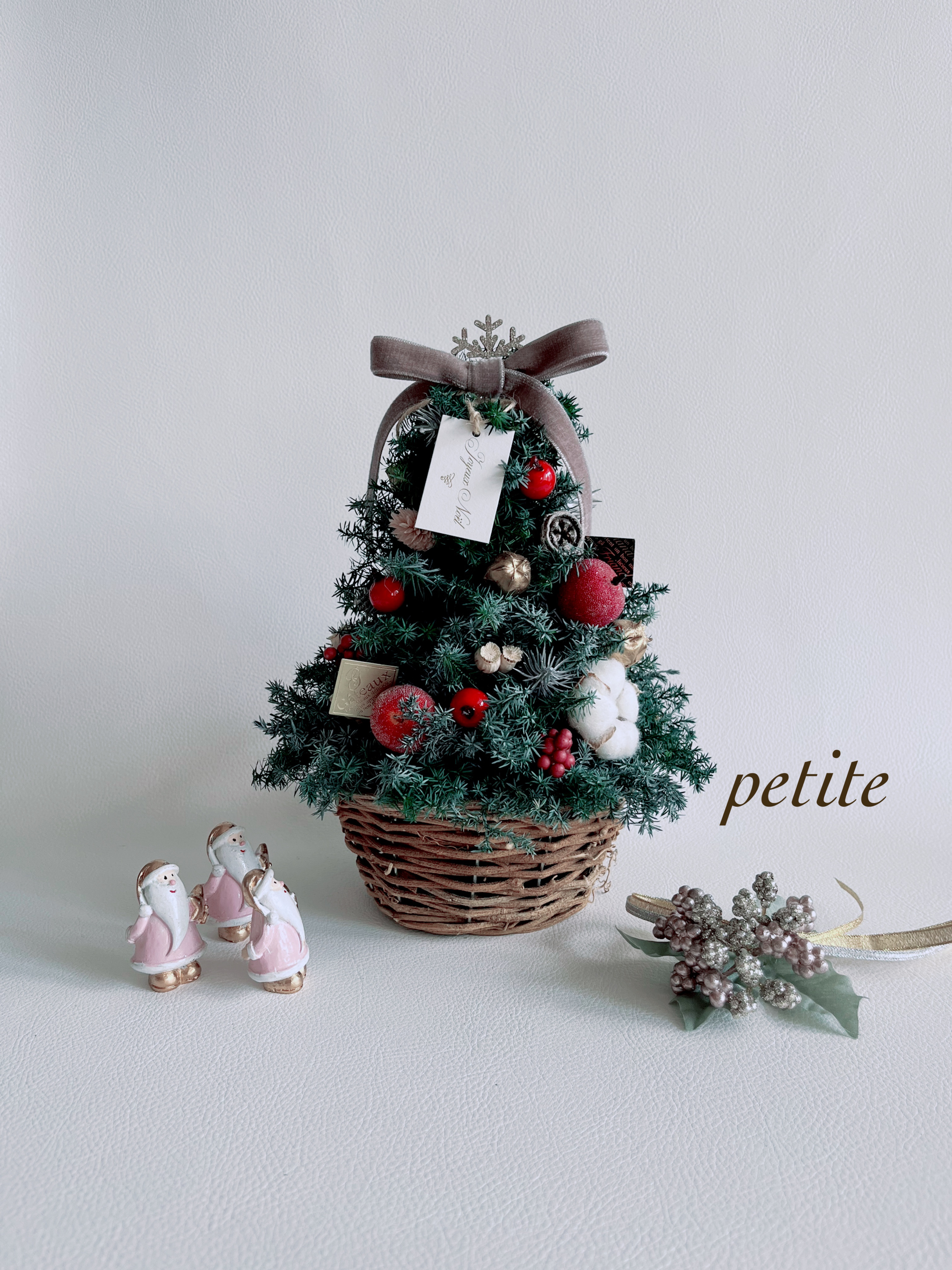 【魔女の棲む森 ～木の実と休日～】ドライフラワー クリスマス オーナメント 魔女の棲む森 ～Hutte～】ダイオウショウ まつぼっくり オーナメント