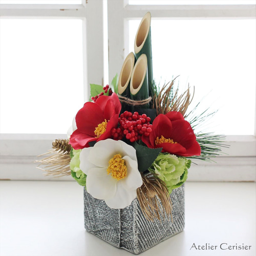 造花　お正月飾り　椿　葉牡丹　松　アレンジ お正月飾り ピンクの椿 葉牡丹 アレンジメント 楽天市場】正月飾り