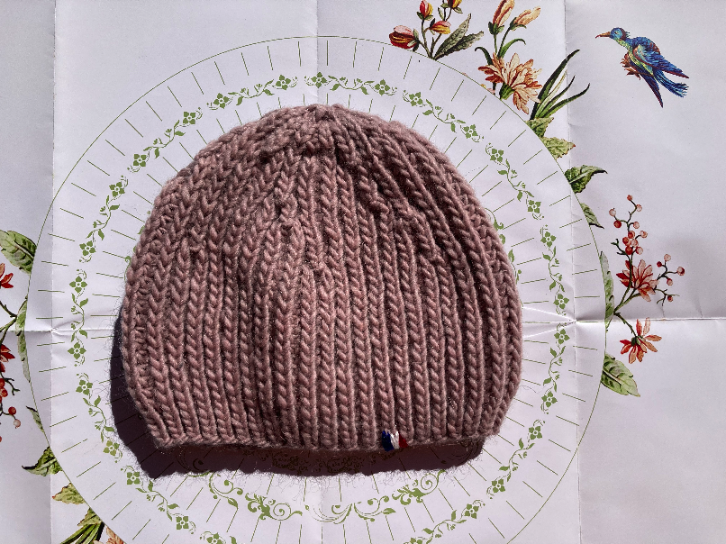 スモークピンクレディースニット帽☆フランスより送料無料☆