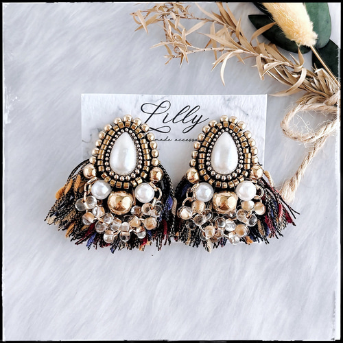 ビーズ刺繍 リボン ピアス イヤリング 大ぶり インド刺繍