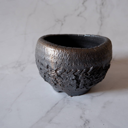 3.5号黒金彩捻り裂紋鉢633 塊根植物 多肉植物 盆栽 植木鉢 作家鉢 鉢皿