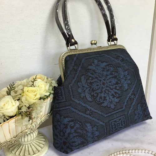 花ぷらら・洋服でも着物でも使える・ハンドメイド・リメイク・がま口バック・帯・光沢 花ぷらら・オリジナル・1点物・ハンドメイド・リメイク・大島紬