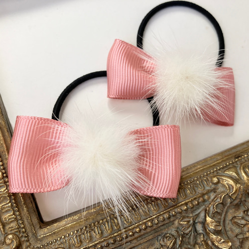送料無料☆くすみピンクミニリボン♡ミンクファー♡キッズヘアゴム2点 