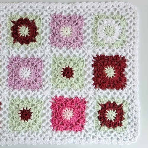 新品ハンドメイド・手芸 - グラニースクエア❤️レース糸の
