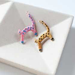 チンアナゴ・ニシキアナゴ (刺繍ブローチ・ピンバッジ) ブローチ