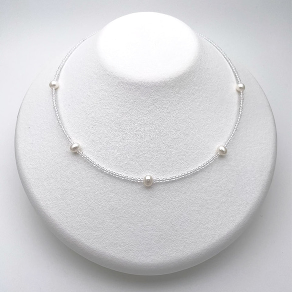 氷晶ネックレス 本真珠 水晶 クォーツ 淡水パール ステーション 4月誕生石 金アレ対応 クリスマス 冬 白雪 ホワイト 1枚目の画像
