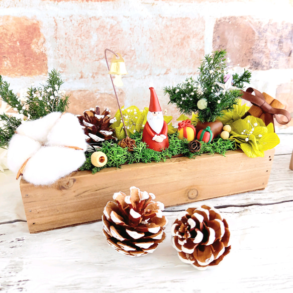 森の中に住むサンタさんのクリスマススワッグ 森の中に住むサンタさんのクリスマススワッグ 森の中に住むサンタ