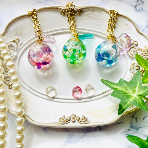 森の住人からのプレゼント 緑のバッグチャーム キーホルダー