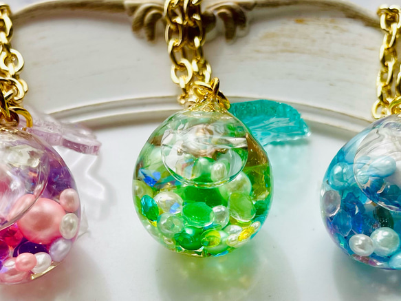 森の住人からのプレゼント 緑のバッグチャーム キーホルダー その他