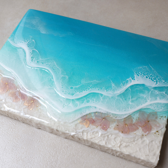 浜辺に流れるプルメリアの夢 海レジンアート 波アート その他アート