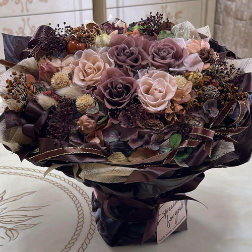 ✨大人気✨バラミックスプリザアレンジ✨ラッピングのまま飾れますよ✨ ✨大人気✨青＆水色バラミックスプリザーブドアレンジ