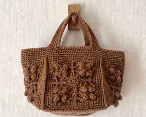 受注製作＊手編み ニットトートバッグ｜ぽこぽこ編み グラニースクエア