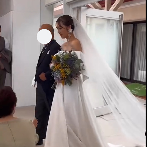 実例写真！オフショル ウェディングドレス クレープ生地 編み上げ  