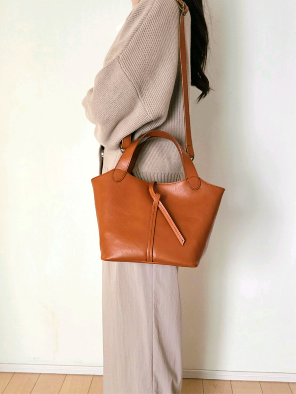 新作日本製　お出かけに最適なサイズ感でとにかく軽い Marle=マールのベルト開閉式バージョン　選べる13色 12枚目の画像