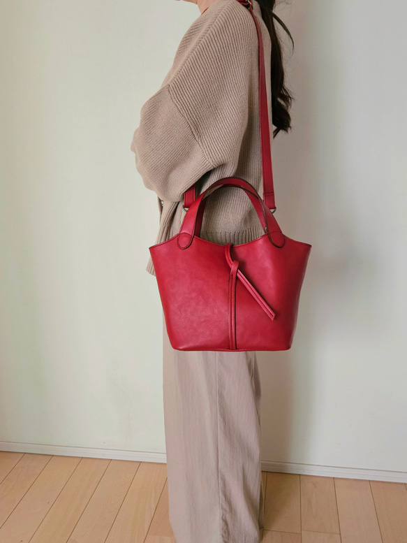 新作日本製　お出かけに最適なサイズ感でとにかく軽い Marle=マールのベルト開閉式バージョン　選べる13色 13枚目の画像