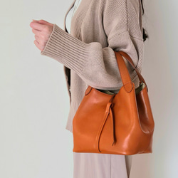 新作日本製　お出かけに最適なサイズ感でとにかく軽い Marle=マールのベルト開閉式バージョン　選べる13色 3枚目の画像