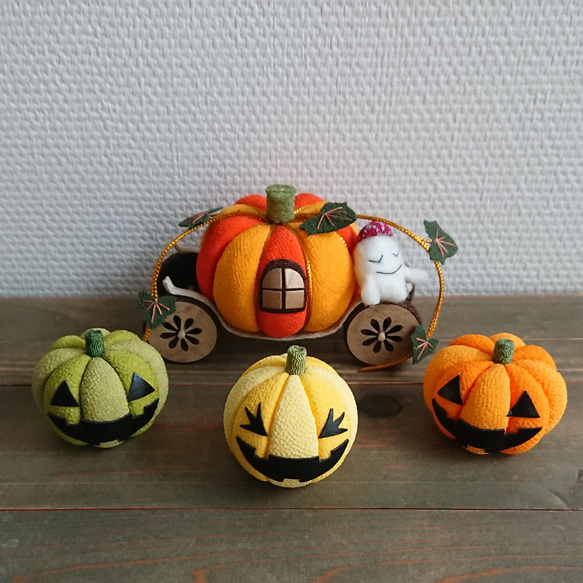 ハロウィン飾り かぼちゃの馬車とジャックオランタン ちりめん